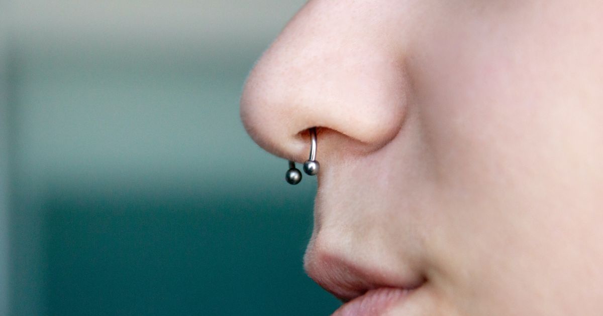 How To Fix Sinking Nose Piercing ?